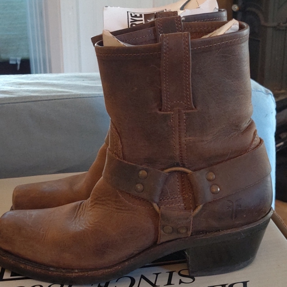 Frye Women's Harness Boots size 7.5 - Picture 2 of 5